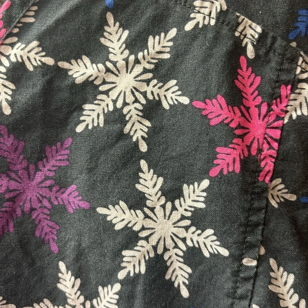 Scrub top - Picture 2 of 3
